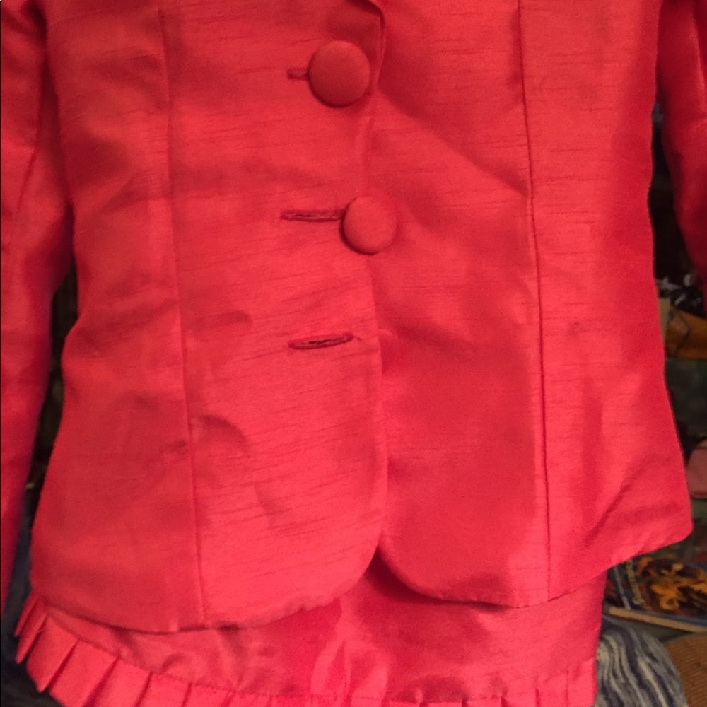 Pink interview suit. - Picture 3 of 3